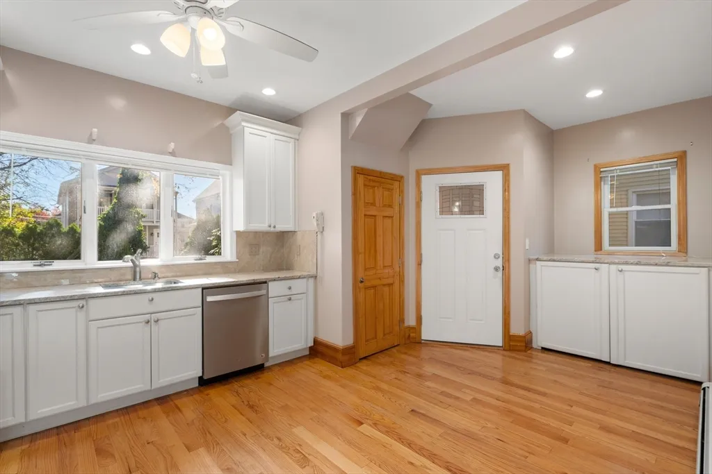 2 bed, 1 bath apartment for rent at 76 Dexter Ave Unit 1, Watertown — photo 11 of 15