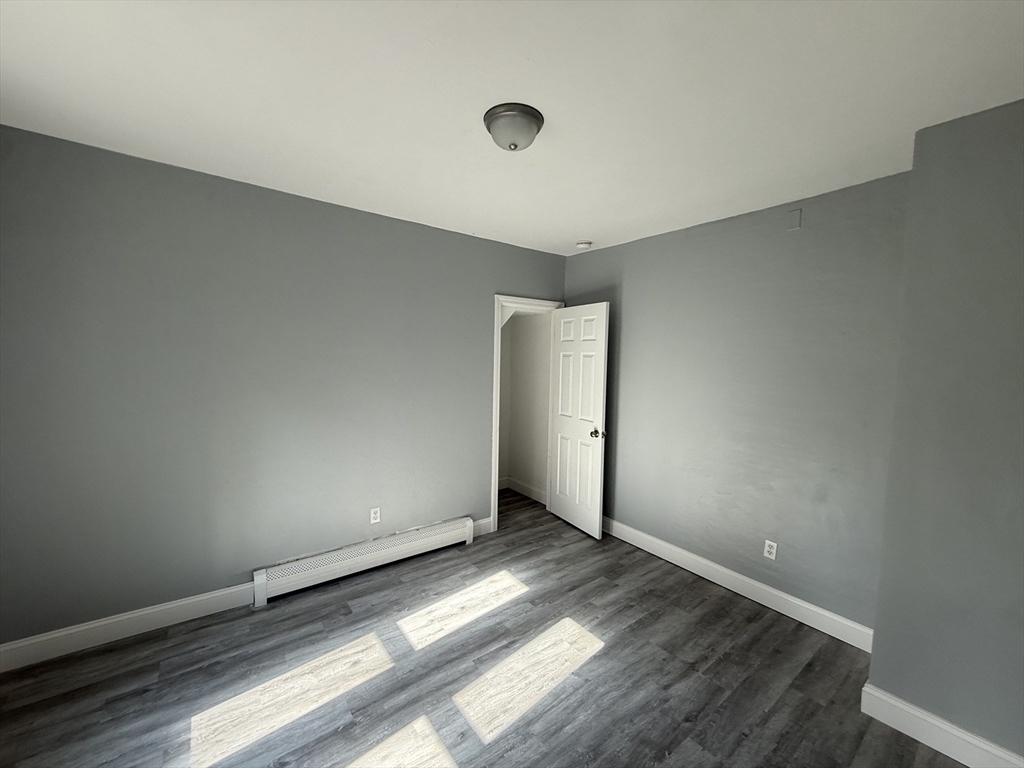 3 bed, 1 bath apartment for rent at 76 Division St Unit 1, North Attleboro — photo 2 of 18