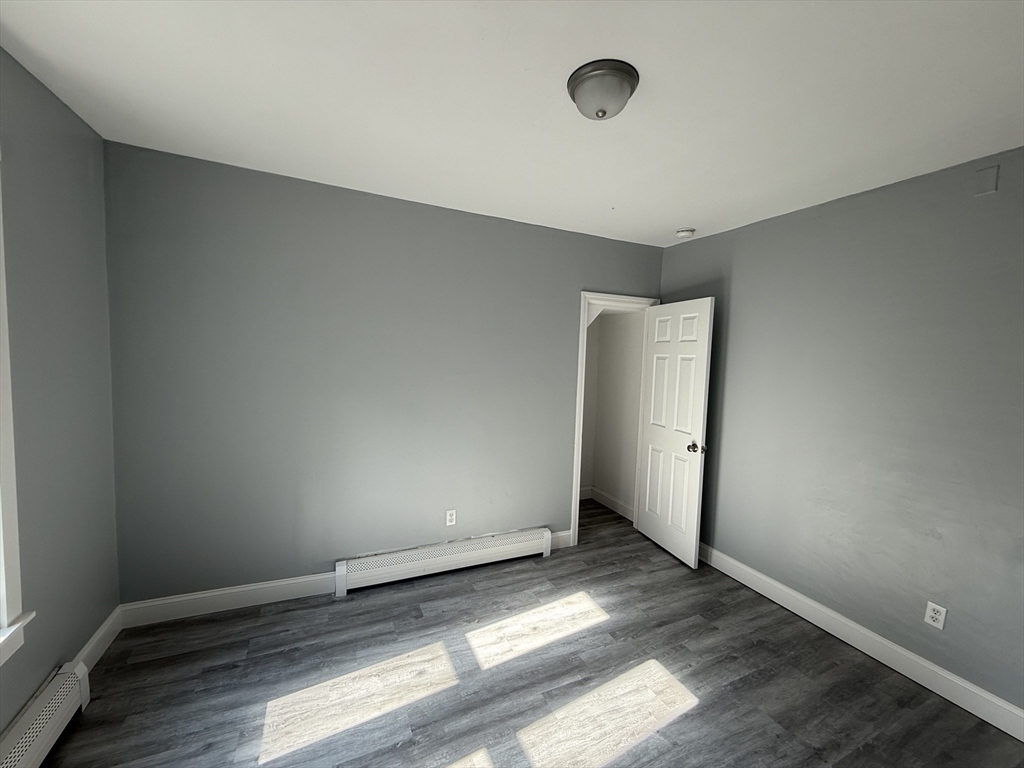 3 bed, 1 bath apartment for rent at 76 Division St Unit 1, North Attleboro — photo 3 of 18