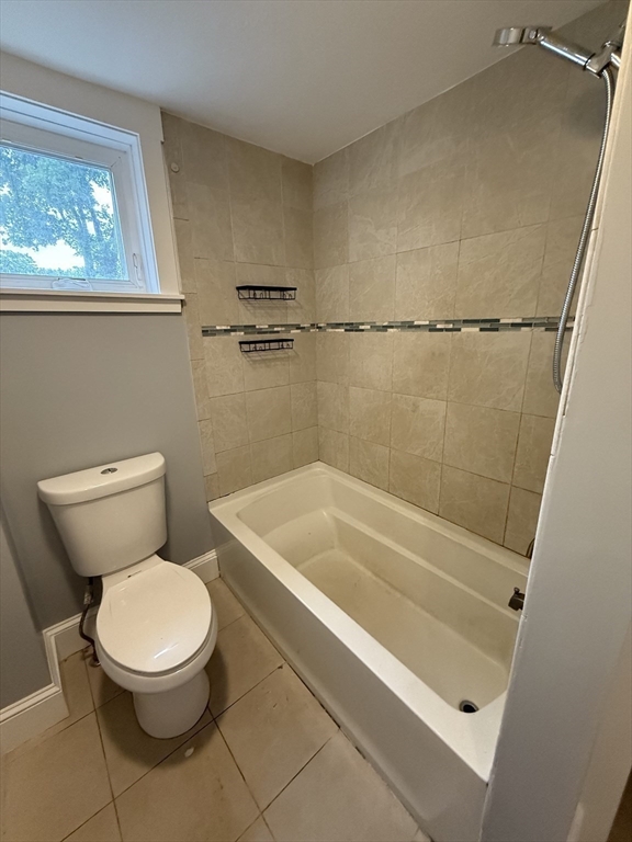 3 bed, 1 bath apartment for rent at 76 Division St Unit 2, North Attleboro — photo 6 of 16