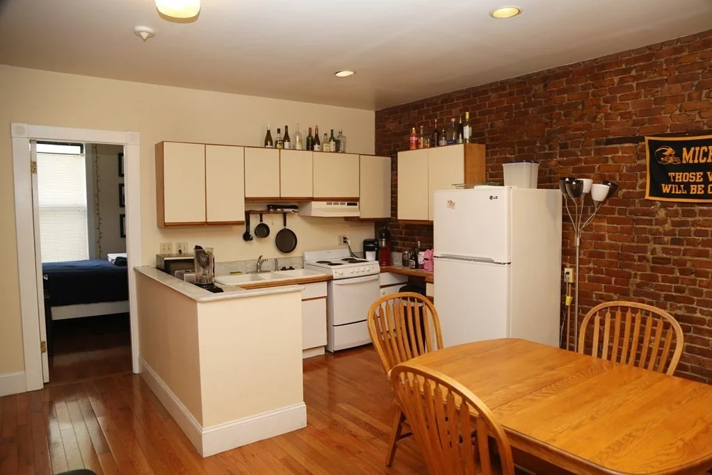 3 bed, 2 bath apartment for rent at 76 E Brookline St Unit 1, Boston — photo 10 of 17