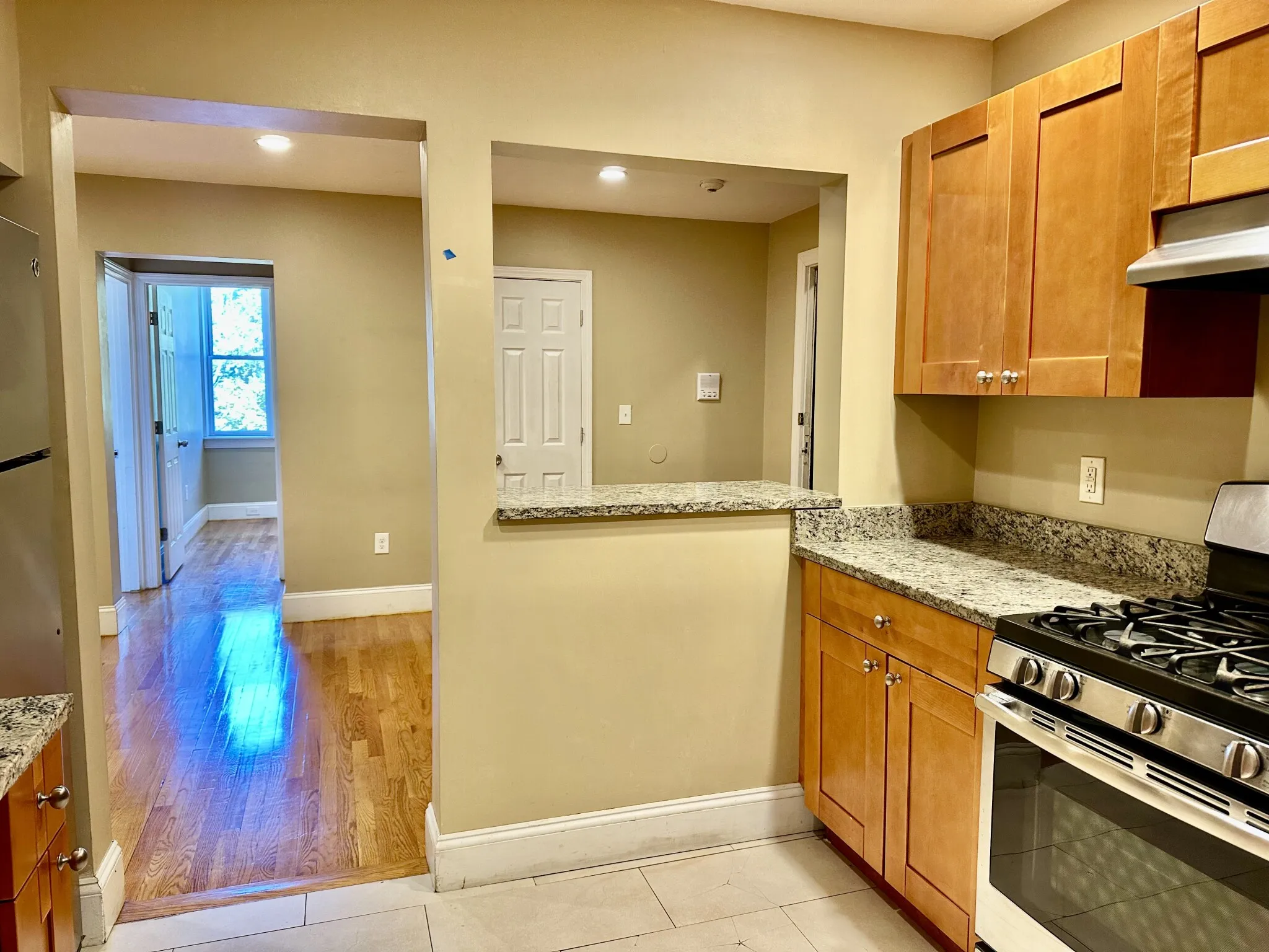4 bed, 2 bath apartment for rent at 76 Egmont St Unit 5, North Brookline — photo 11 of 15