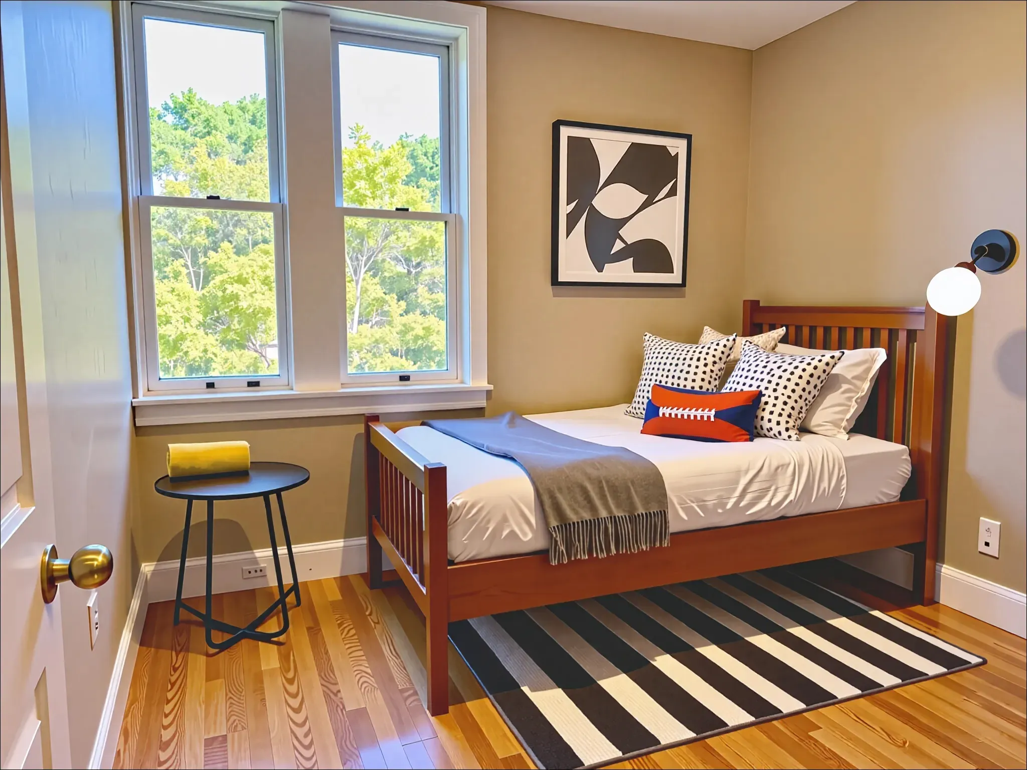 4 bed, 2 bath apartment for rent at 76 Egmont St Unit 5, North Brookline — photo 5 of 15