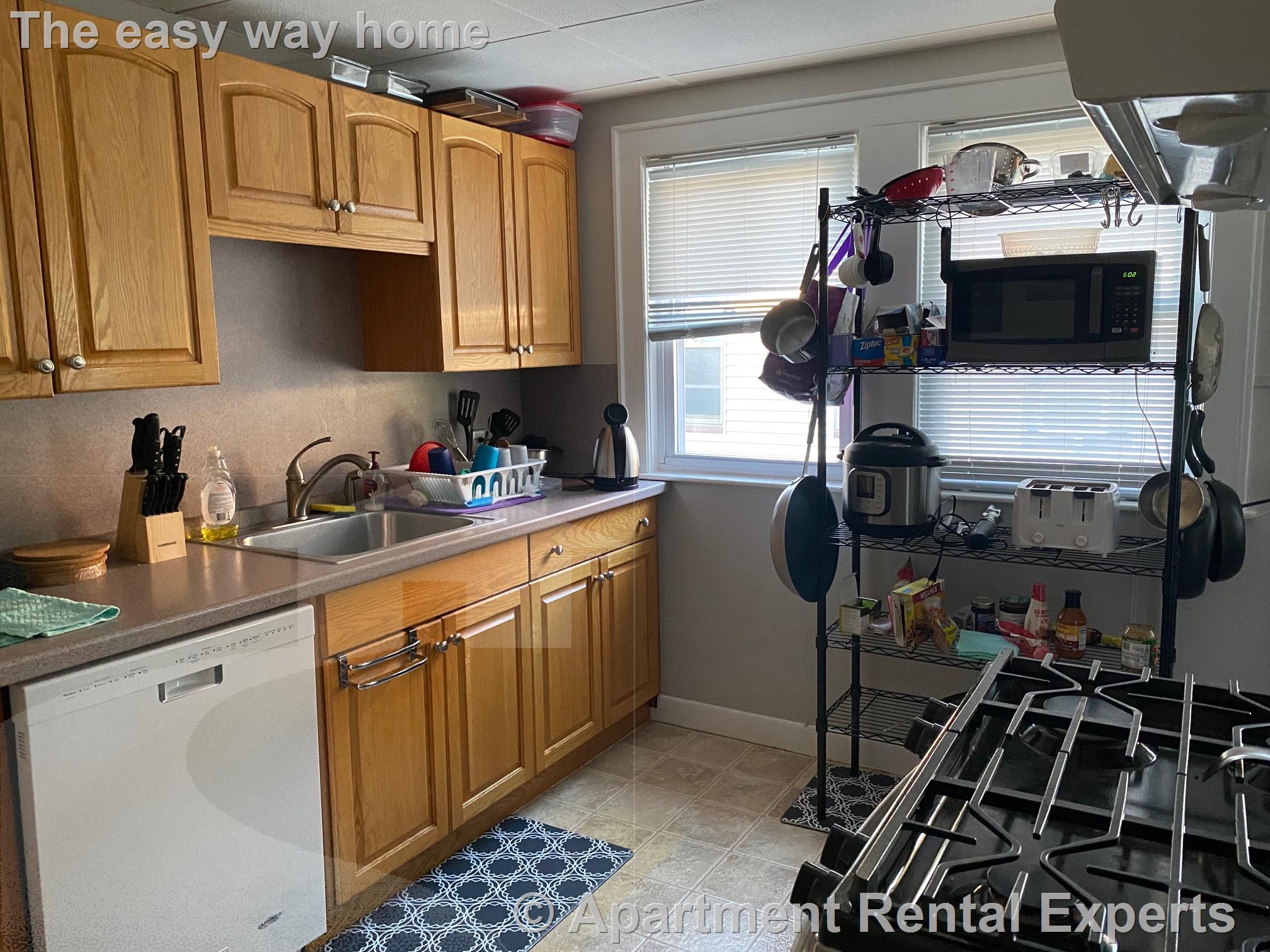 2 bed, 1 bath apartment for rent at 76 Endicott Ave Unit 2, Teele Square — photo 5 of 17