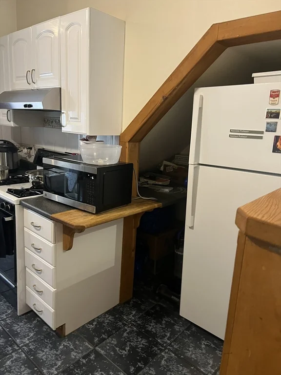 2 bed, 1 bath apartment for rent at 76 Fairmont Unit 1, Cambridgeport — photo 4 of 14
