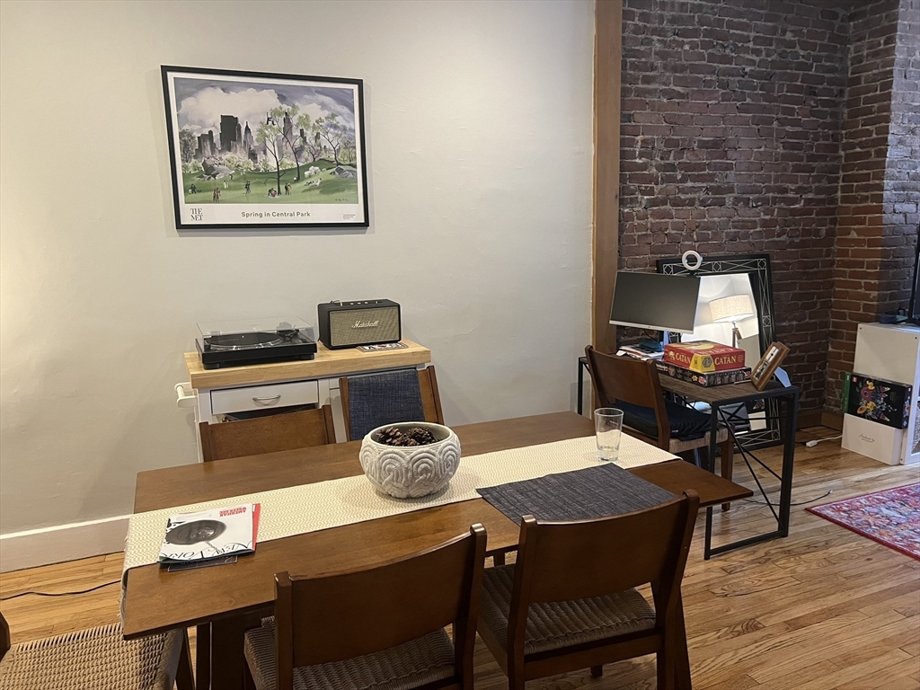 2 bed, 1 bath apartment for rent at 76 Fairmont Unit 2, Cambridgeport — photo 3 of 13