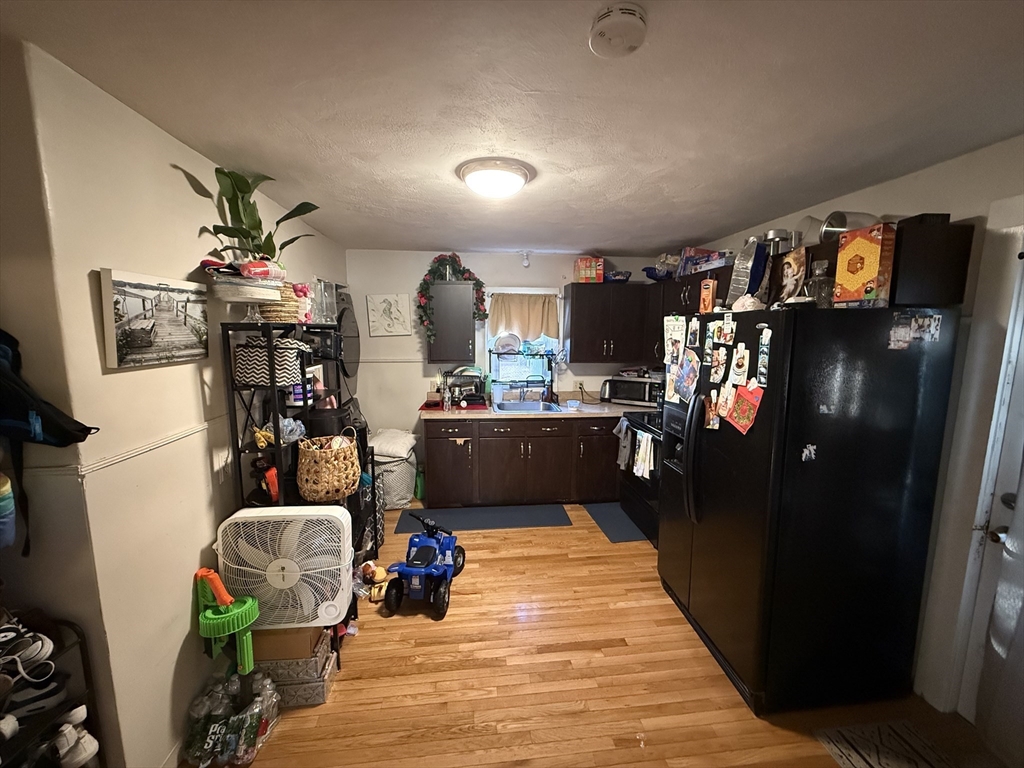 3 bed, 1 bath apartment for rent at 76 Fowle St Unit 1, Woburn — photo 7 of 23