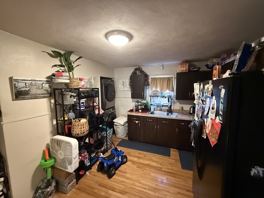 3 bed, 1 bath apartment for rent at 76 Fowle St Unit 1, Woburn — photo 9 of 23