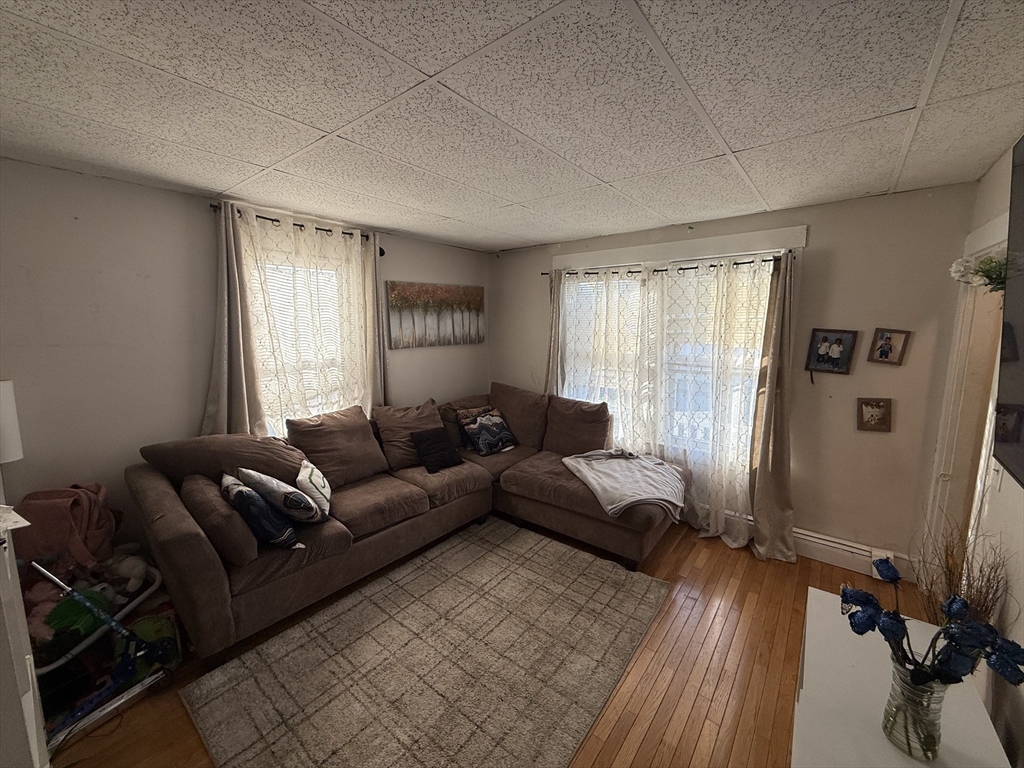 3 bed, 1 bath apartment for rent at 76 Fowle St Unit 1, Woburn — photo 4 of 23