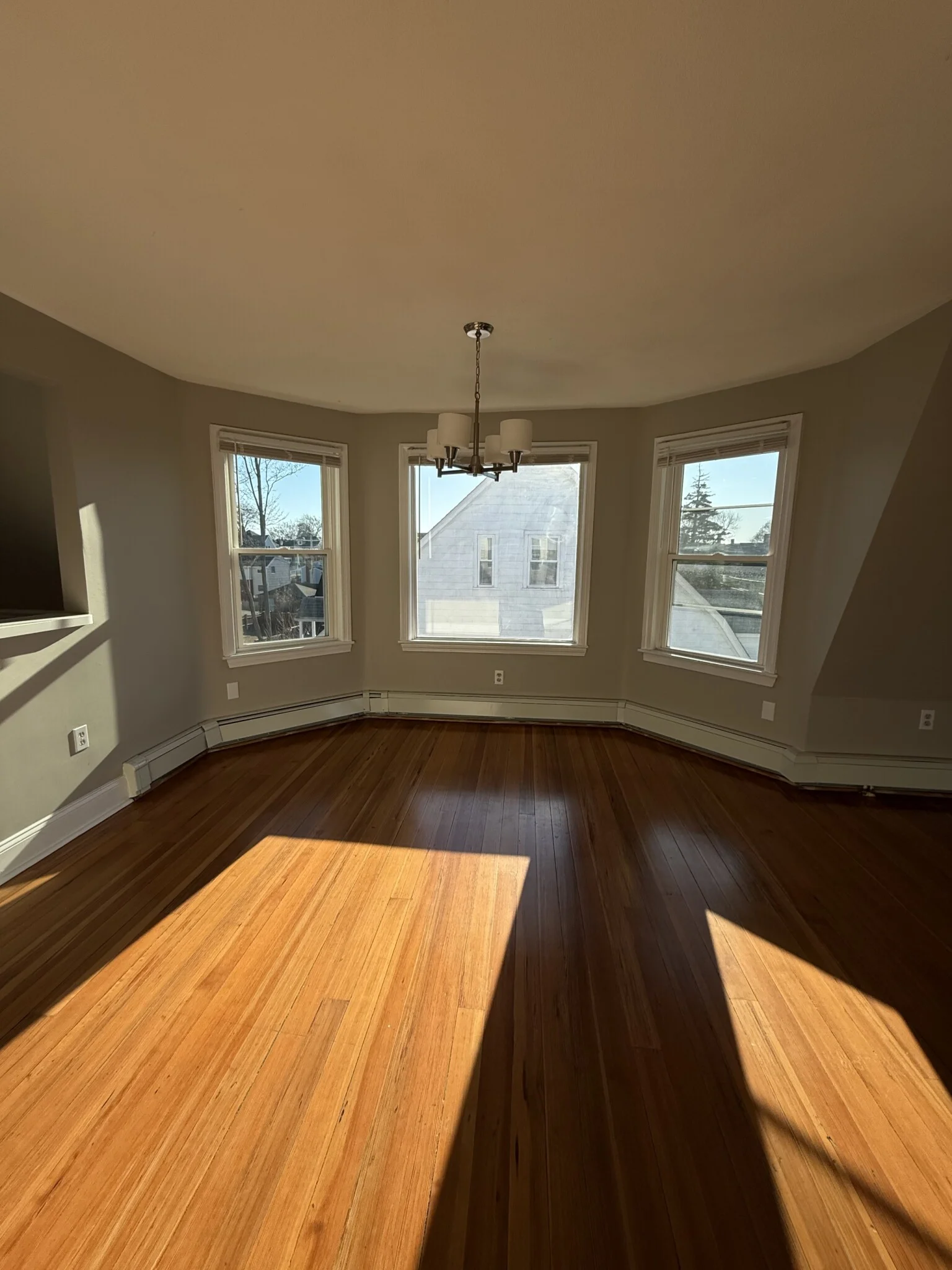2 bed, 1 bath apartment for rent at 76 Fremont St Unit 3, Winthrop — photo 2 of 7