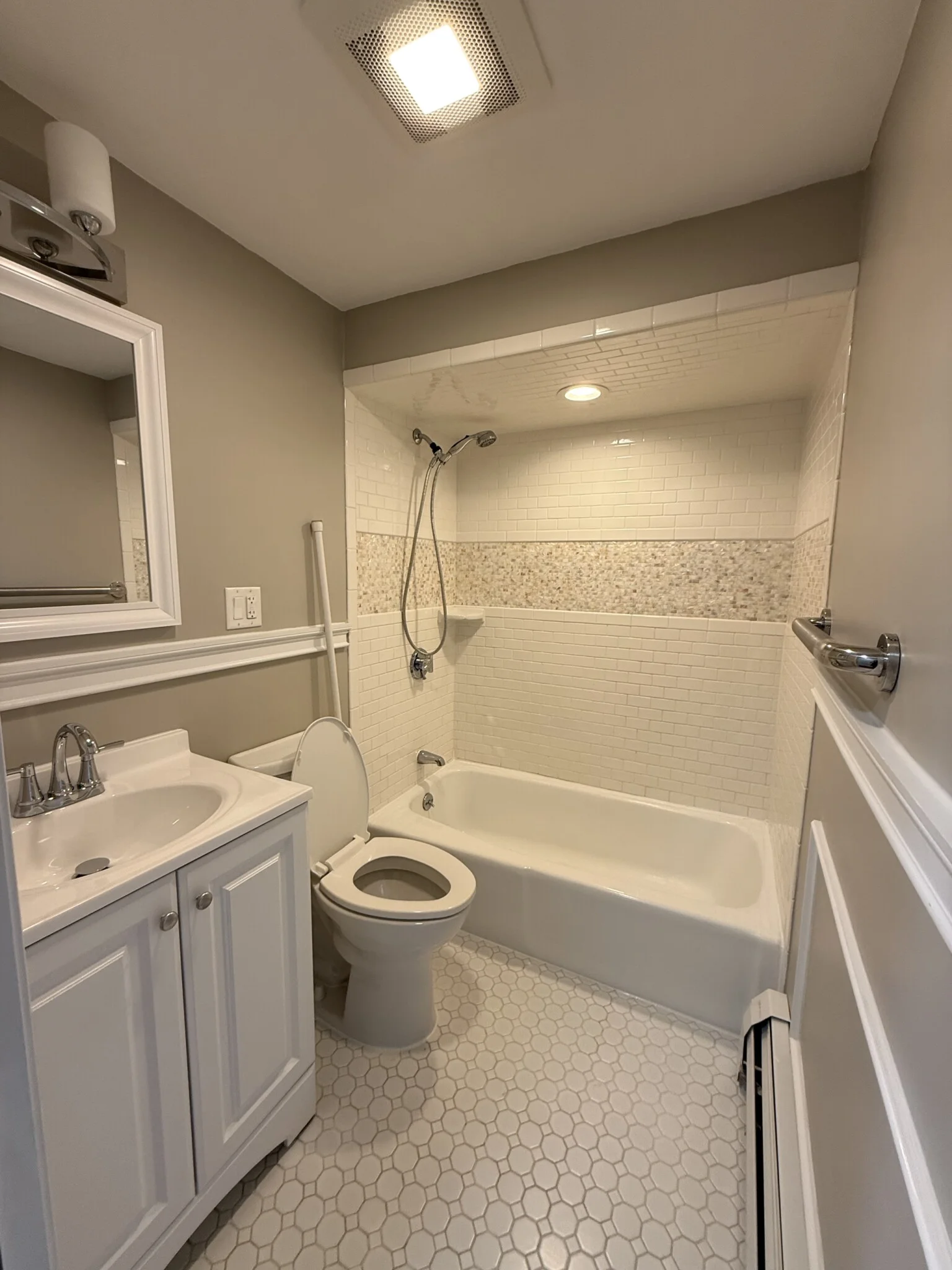 2 bed, 1 bath apartment for rent at 76 Fremont St Unit 3, Winthrop — photo 7 of 7