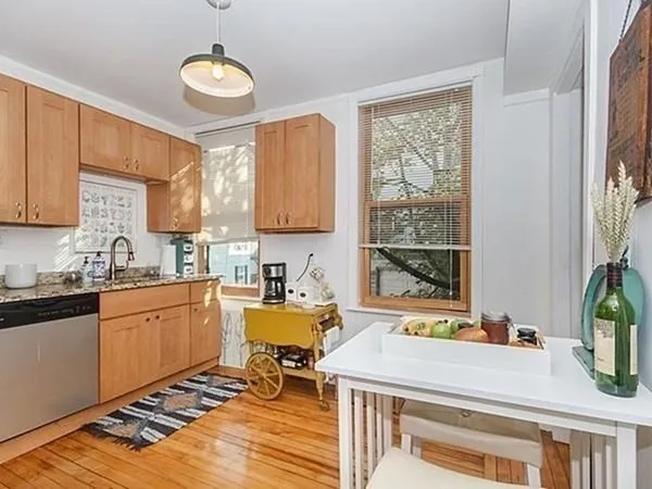 2 bed, 1 bath apartment for rent at 76 G St Unit 1, South Boston — photo 3 of 7