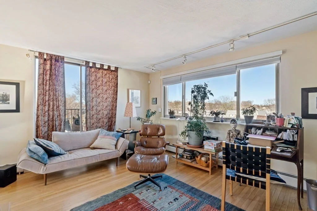 2 bed, 1 bath apartment for rent at 76 Garfield St Unit 9, Baldwin — photo 1 of 19