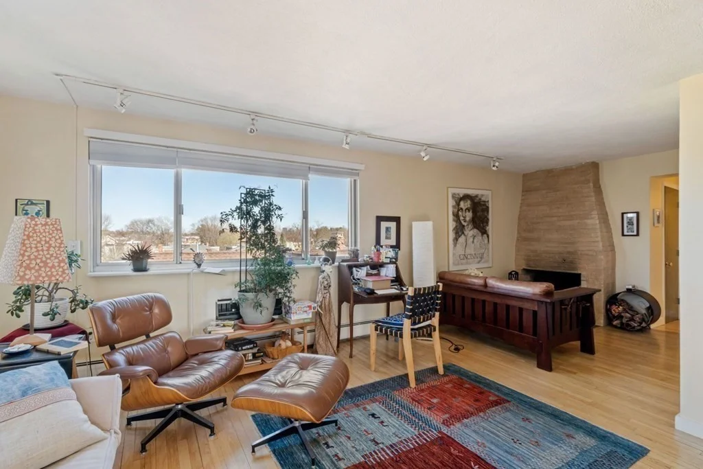 2 bed, 1 bath apartment for rent at 76 Garfield St Unit 9, Baldwin — photo 2 of 19