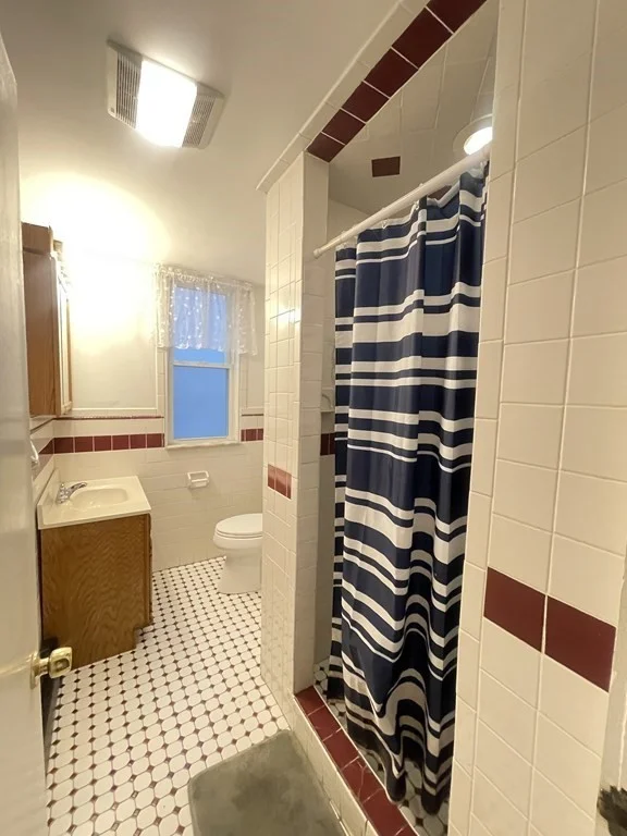 4 bed, 1 bath apartment for rent at 76 Gates Unit 3, Boston — photo 9 of 11