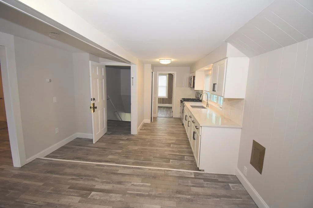 2 bed, 1 bath apartment for rent at 76 Glades Rd Unit 2, Minot — photo 6 of 17