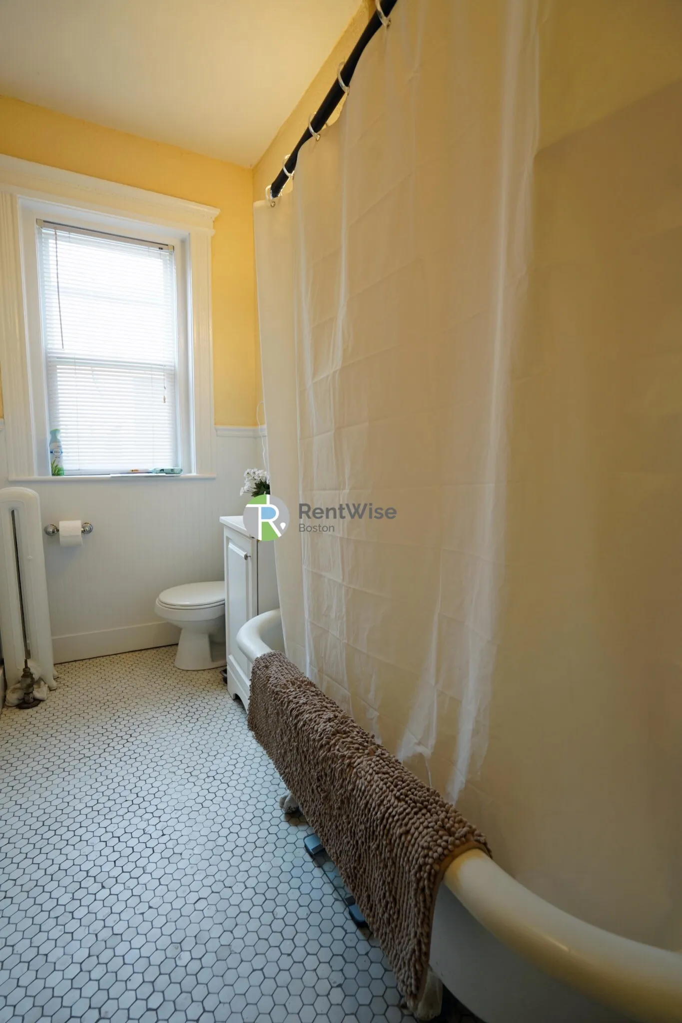 1 bed, 1 bath apartment for rent at 76 Gordon St Unit 16, Brighton — photo 14 of 21