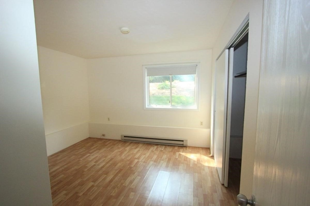 2 bed, 1 bath apartment for rent at 76 Highwood Dr Unit 1, Franklin — photo 8 of 19