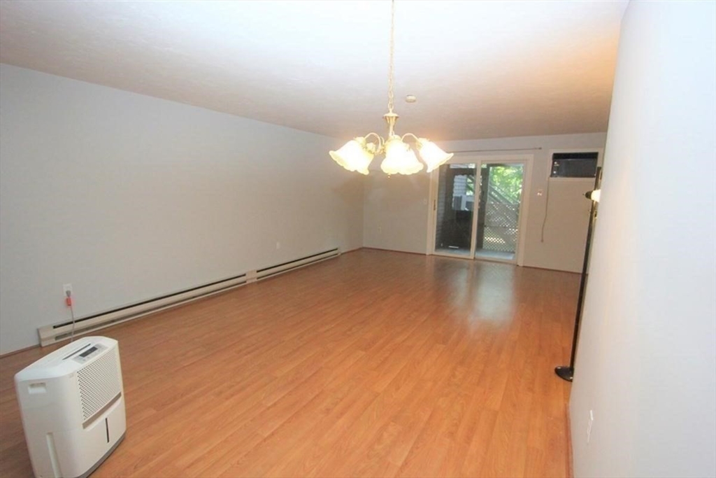 2 bed, 1 bath apartment for rent at 76 Highwood Dr Unit 1, Franklin — photo 6 of 19
