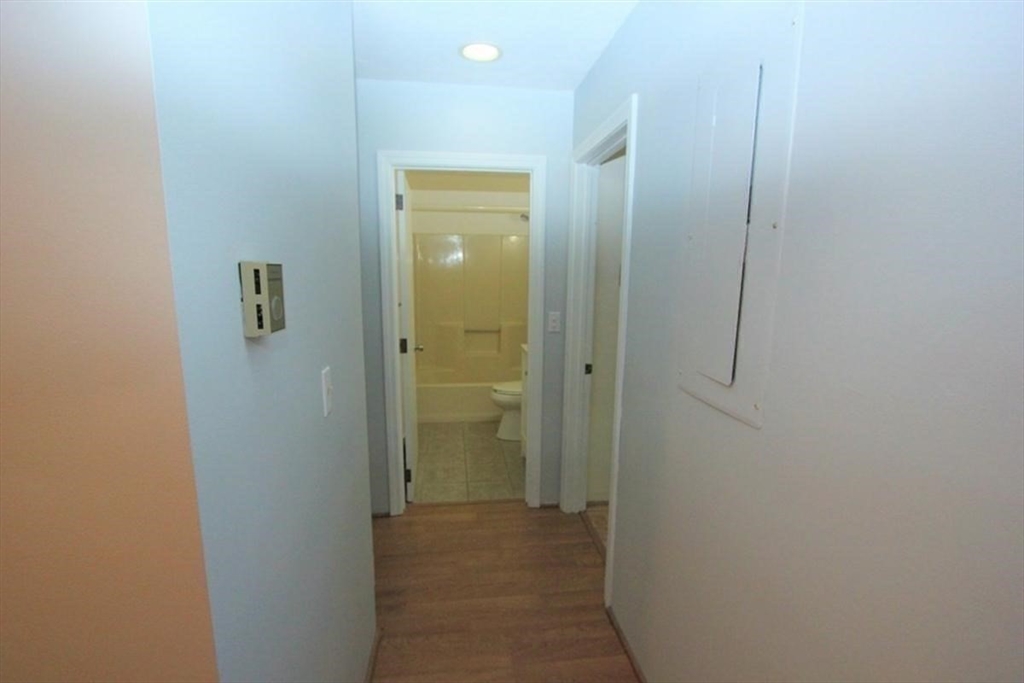 2 bed, 1 bath apartment for rent at 76 Highwood Dr Unit 1, Franklin — photo 7 of 19