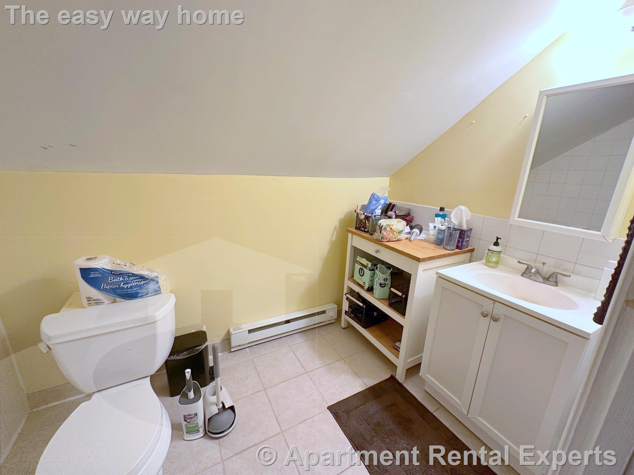 4 bed, 2 bath apartment for rent at 76 Hooker Ave Unit 2, Teele Square — photo 15 of 19