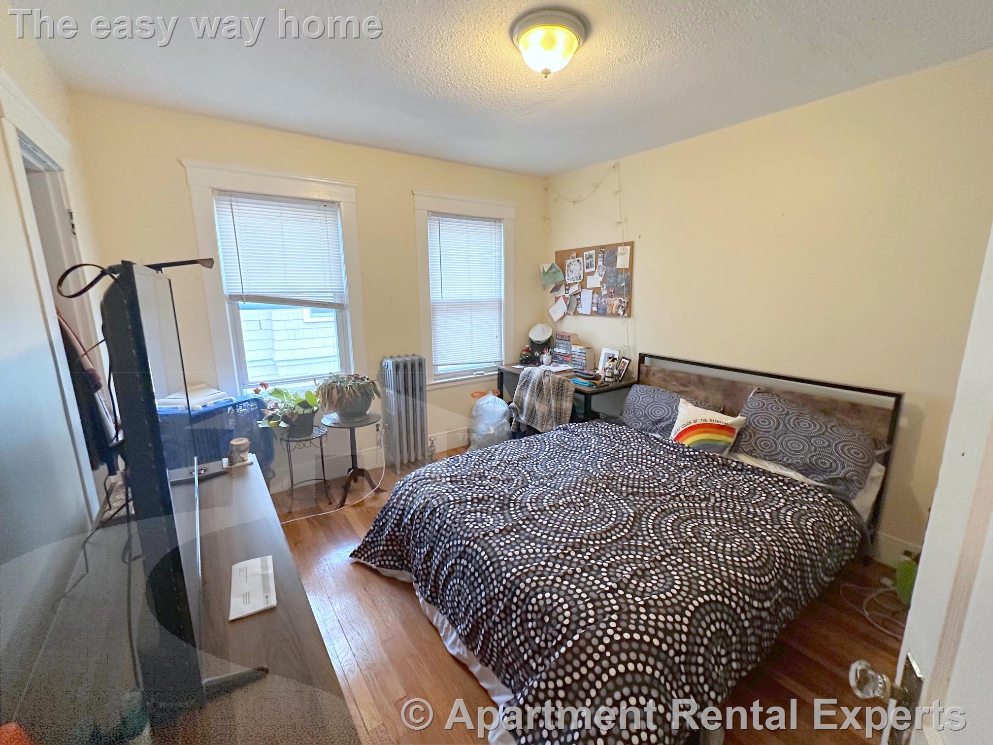 4 bed, 2 bath apartment for rent at 76 Hooker Ave Unit 2, Teele Square — photo 8 of 19