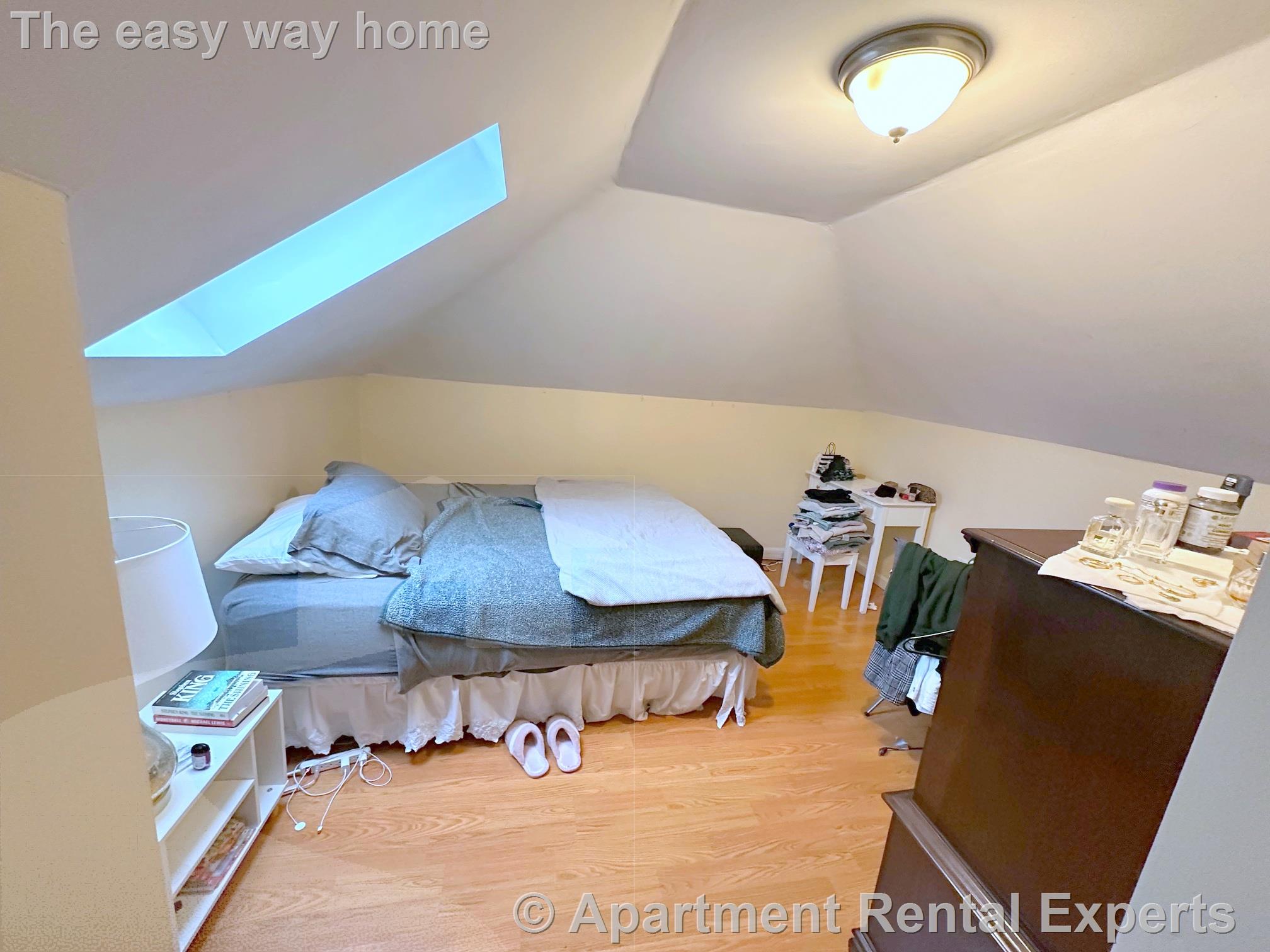 4 bed, 2 bath apartment for rent at 76 Hooker Ave Unit 2, Teele Square — photo 16 of 19