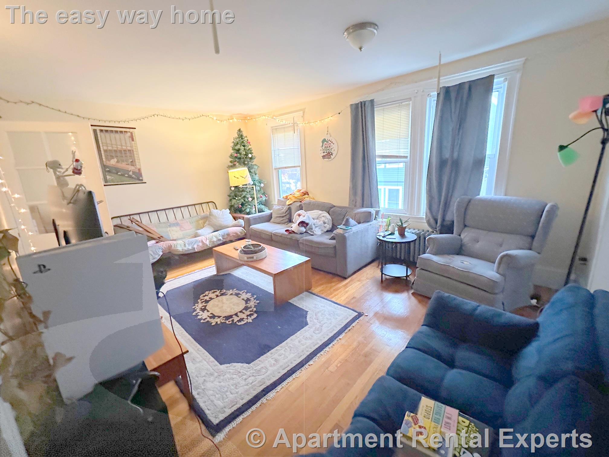 4 bed, 2 bath apartment for rent at 76 Hooker Ave Unit 2, Teele Square — photo 3 of 19