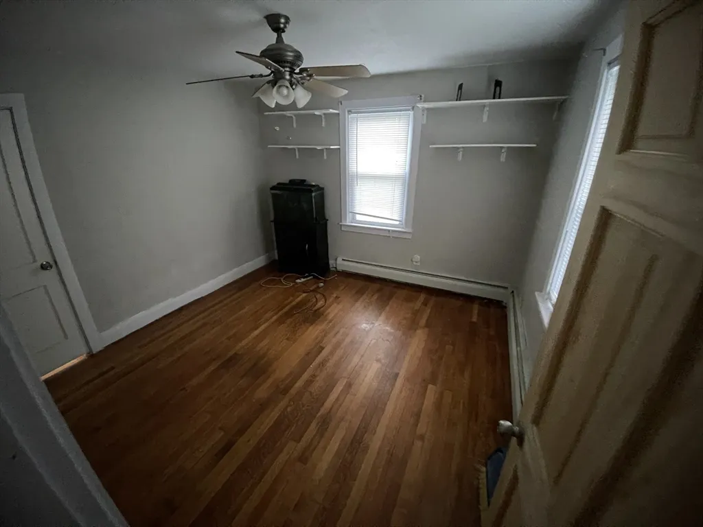 2 bed, 1 bath apartment for rent at 76 Houlton Unit 1, Swansea — photo 8 of 11