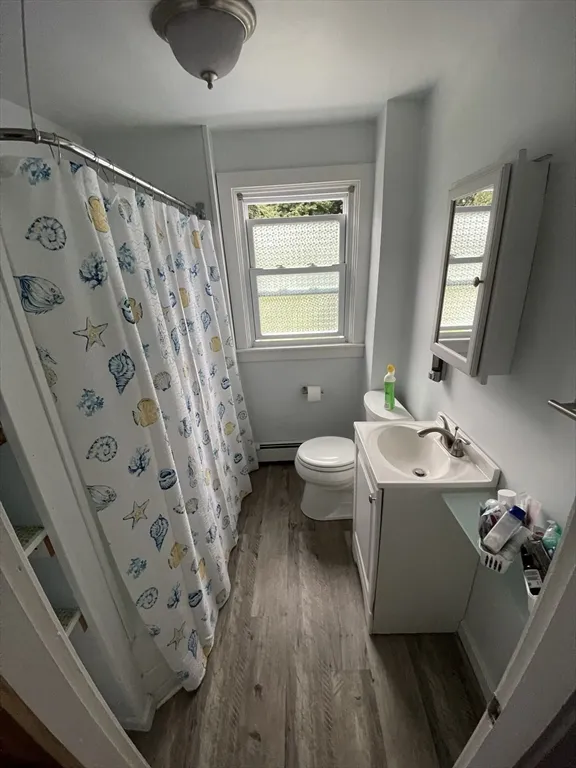2 bed, 1 bath apartment for rent at 76 Houlton Unit 1, Swansea — photo 5 of 11