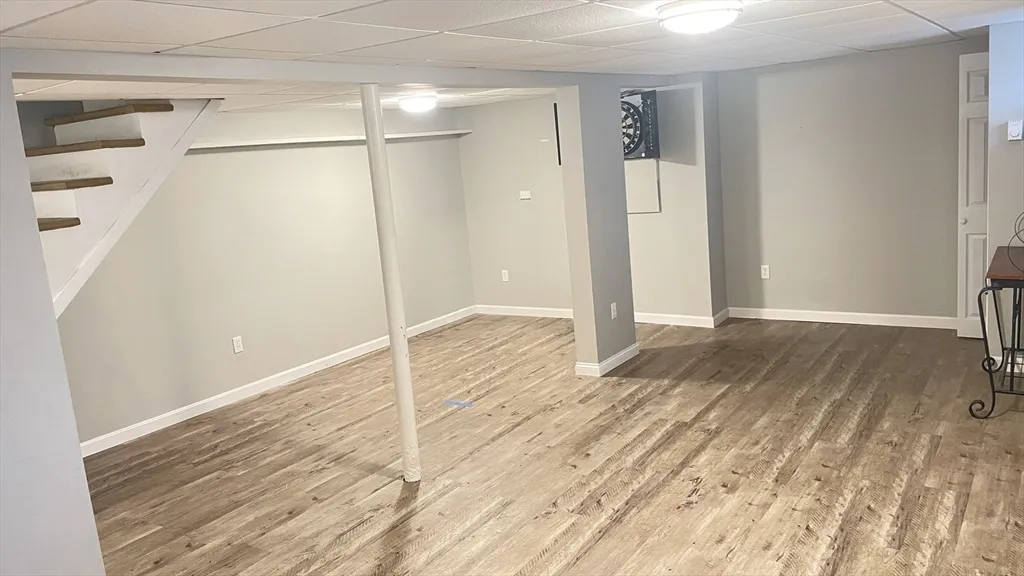 2 bed, 1 bath apartment for rent at 76 Houlton Unit 1, Swansea — photo 9 of 11