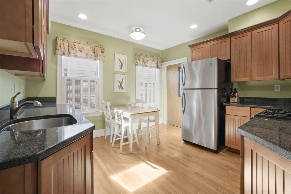 4 bed, 2 bath apartment for rent at 76 Marine Rd Unit 3, South Boston
