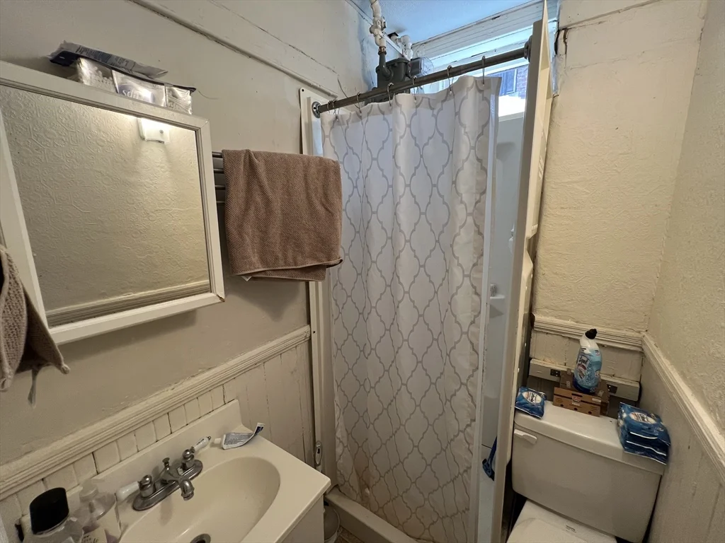 Studio bed, 1 bath apartment for rent at 76 Myrtle St Unit 2, Beacon Hill — photo 9 of 12