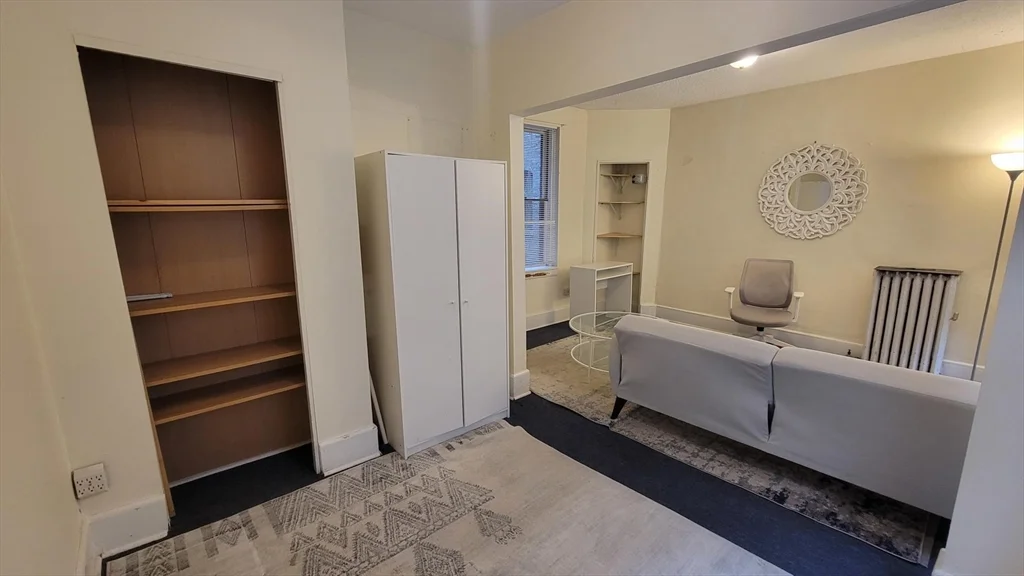 Studio bed, 1 bath apartment for rent at 76 Myrtle St Unit 2, Beacon Hill — photo 10 of 12