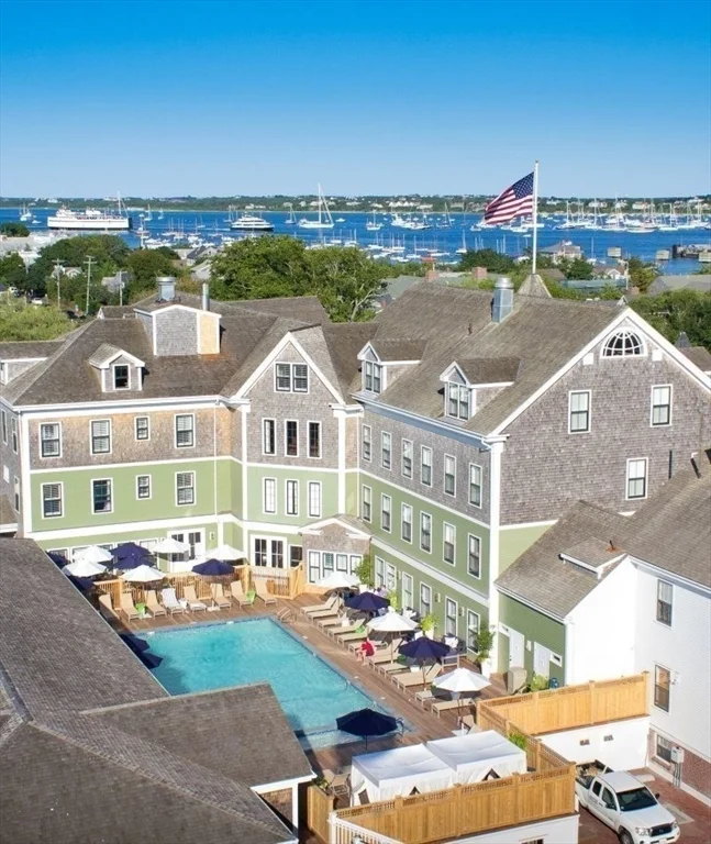 4 bed, 3 bath apartment for rent at 76 Orange St, Nantucket (vil) — photo 29 of 34