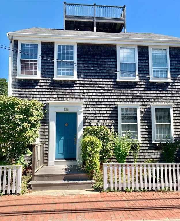 4 bed, 3 bath apartment for rent at 76 Orange St, Nantucket (vil) — photo 1 of 34