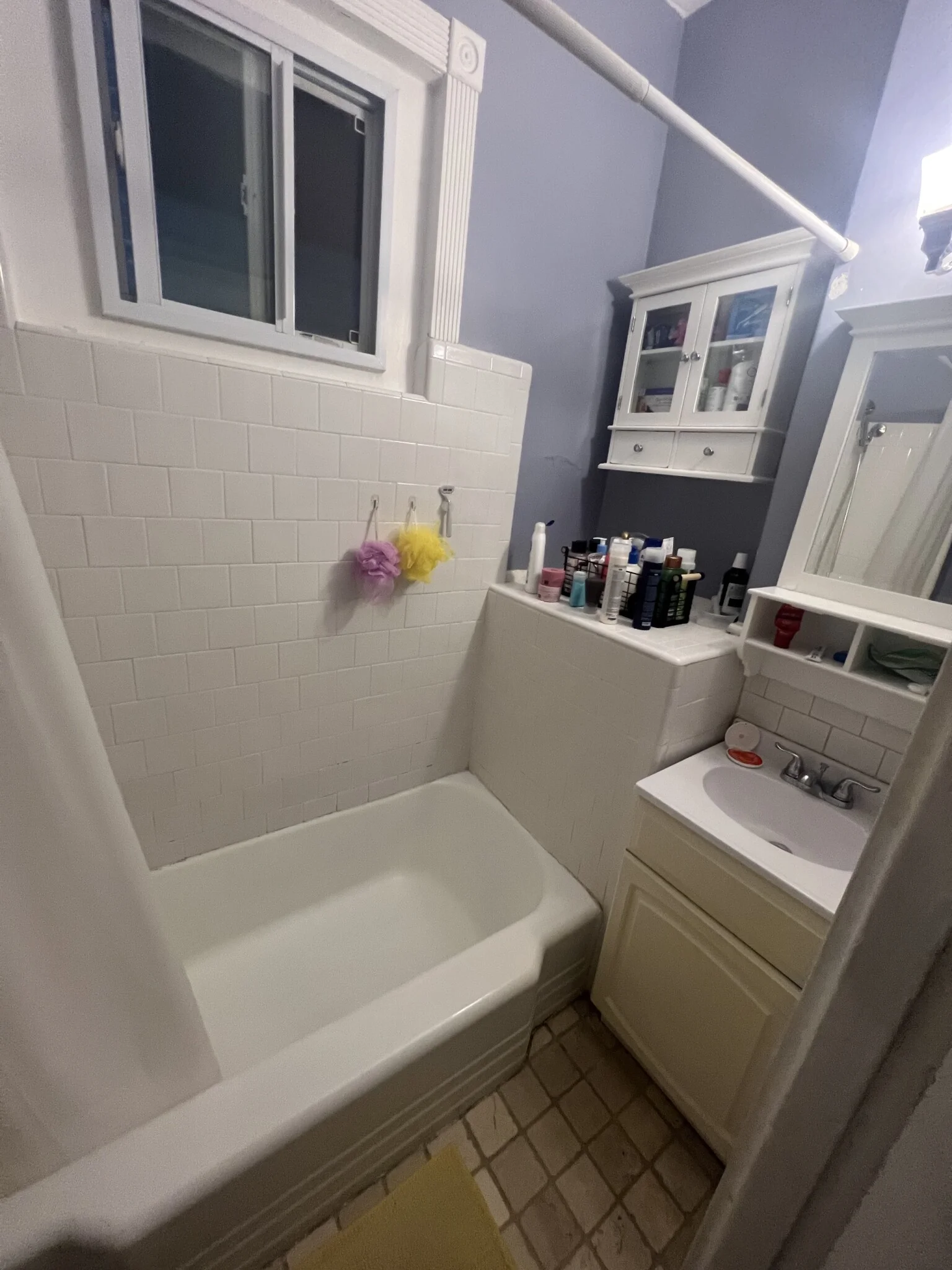 2 bed, 1 bath apartment for rent at 76 Phillips St Unit 2, Beacon Hill — photo 11 of 40