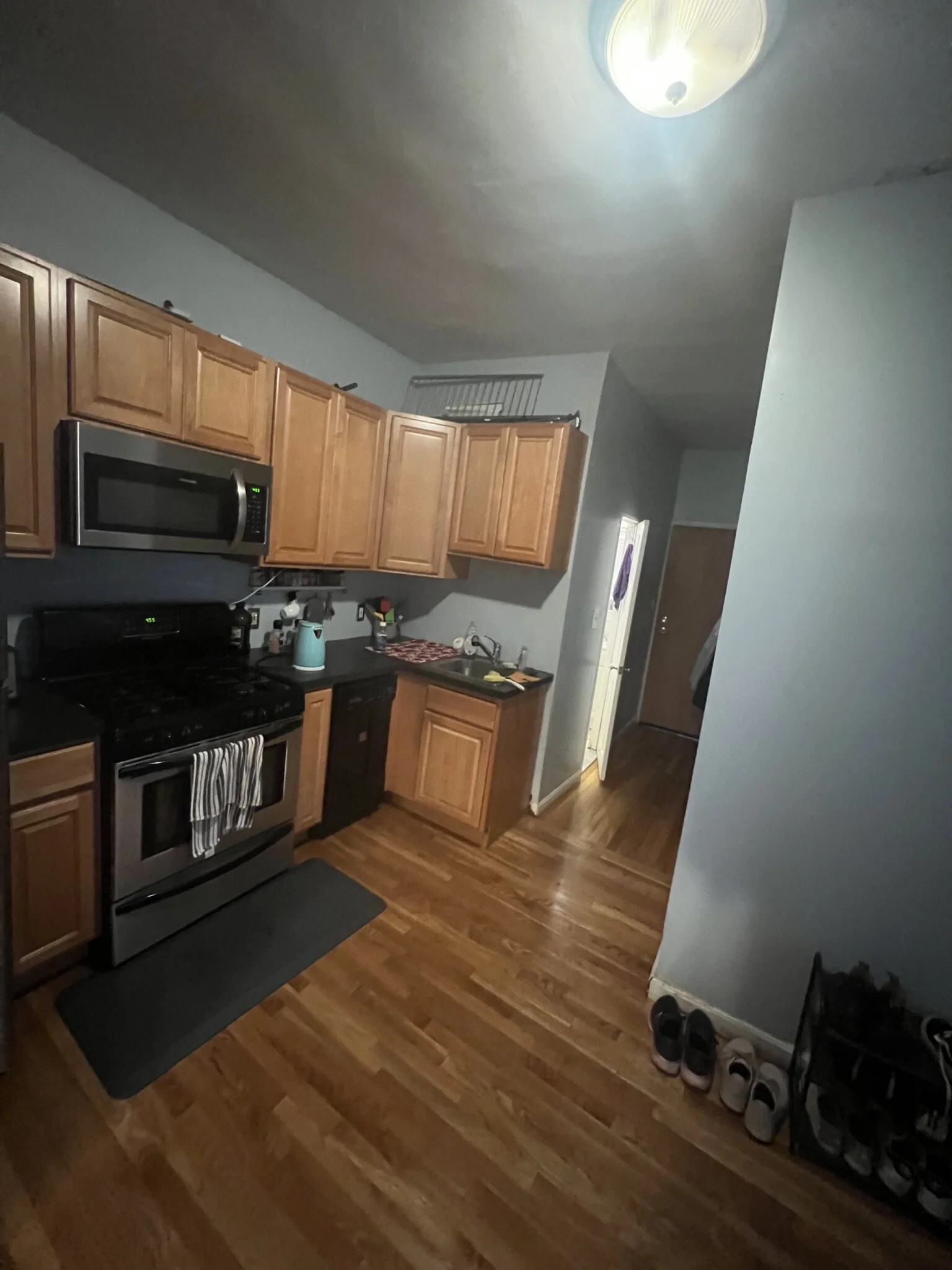 2 bed, 1 bath apartment for rent at 76 Phillips St Unit 2, Beacon Hill — photo 3 of 40