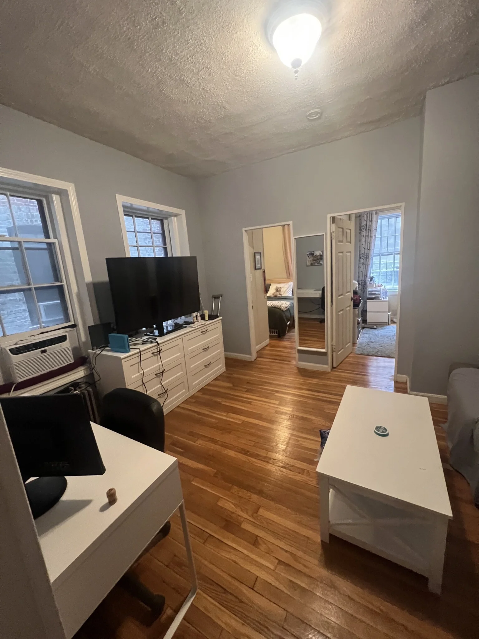2 bed, 1 bath apartment for rent at 76 Phillips St Unit 2, Beacon Hill — photo 5 of 40