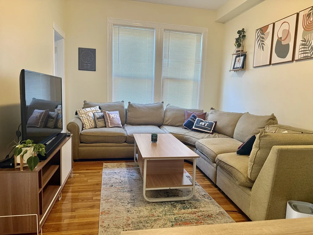 2 bed, 1 bath apartment for rent at 76 Plymouth St Unit 76, Kendall Square — photo 2 of 16