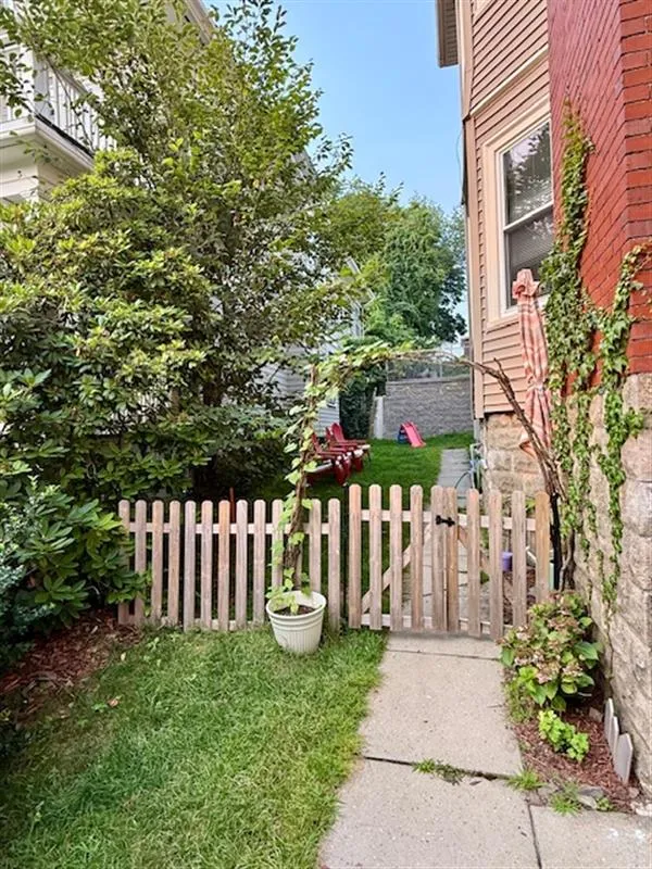 2 bed, 1 bath apartment for rent at 76 Powder House Boulevard Unit 1, Tufts — photo 24 of 28