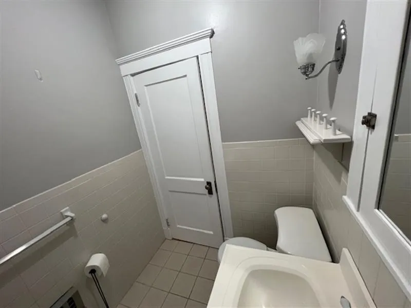 2 bed, 1 bath apartment for rent at 76 Powder House Boulevard Unit 1, Tufts — photo 23 of 28