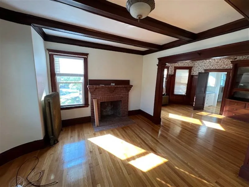2 bed, 1 bath apartment for rent at 76 Powder House Boulevard Unit 1, Tufts — photo 2 of 28