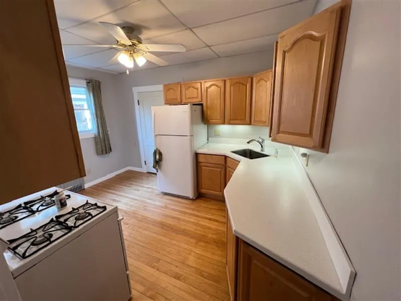 2 bed, 1 bath apartment for rent at 76 Powder House Boulevard Unit 1, Tufts — photo 9 of 28