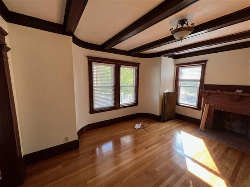 2 bed, 1 bath apartment for rent at 76 Powder House Boulevard Unit 1, Tufts