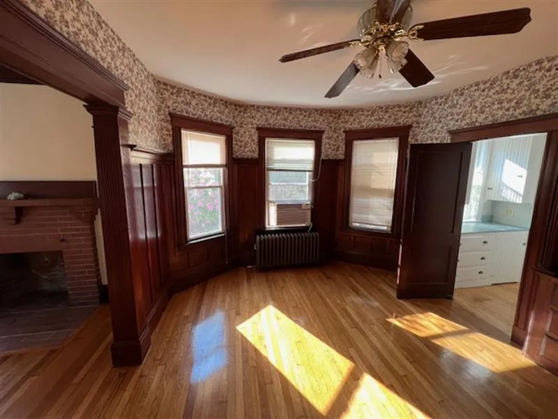 2 bed, 1 bath apartment for rent at 76 Powder House Boulevard Unit 1, Tufts — photo 4 of 28