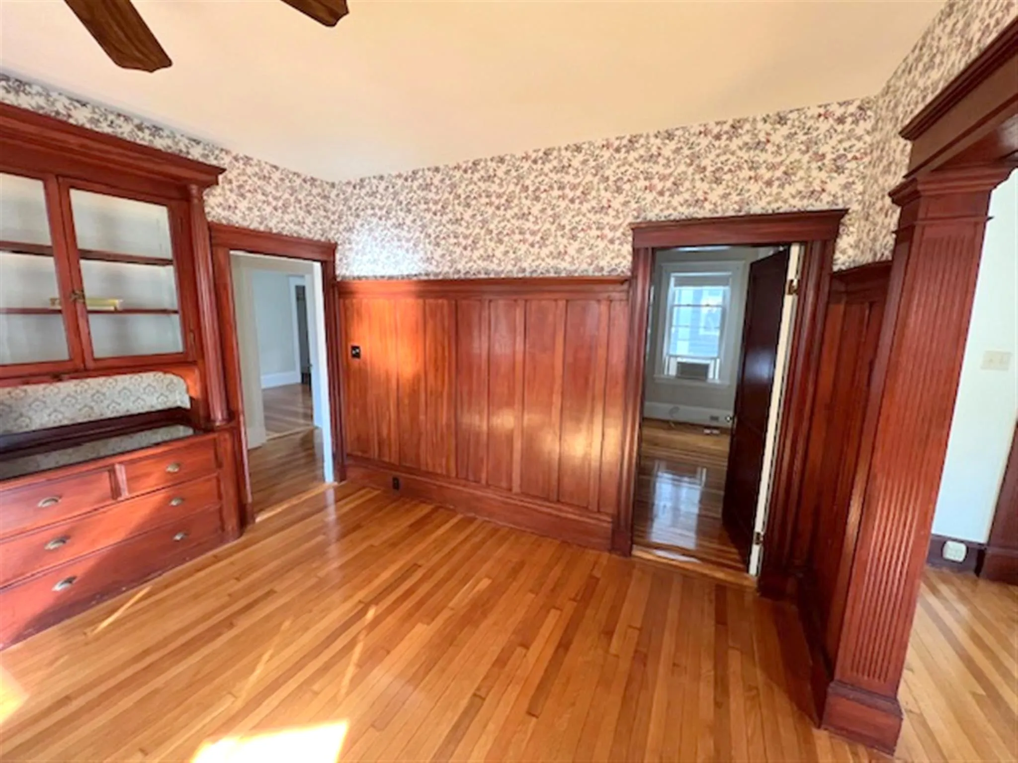 2.5 bed, 1 bath apartment for rent at 76 Powderhouse Blvd Unit 1, Tufts — photo 9 of 24