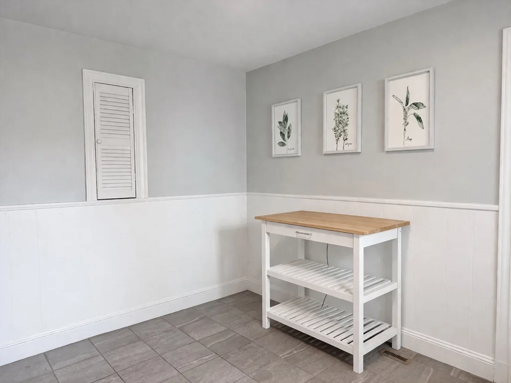 2 bed, 1 bath apartment for rent at 76 Prospect St Unit 76, Watertown — photo 9 of 15
