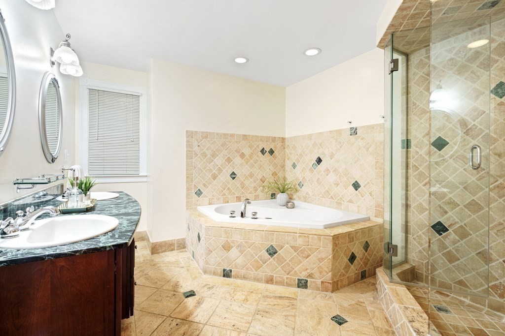 2 bed, 2 bath apartment for rent at 76 Putnam Ave Unit 3, Cambridge — photo 6 of 28