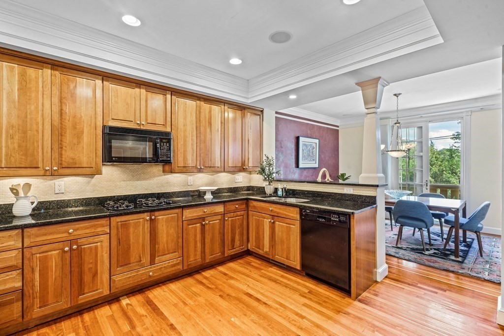 2 bed, 2 bath apartment for rent at 76 Putnam Ave Unit 3, Cambridge — photo 11 of 28